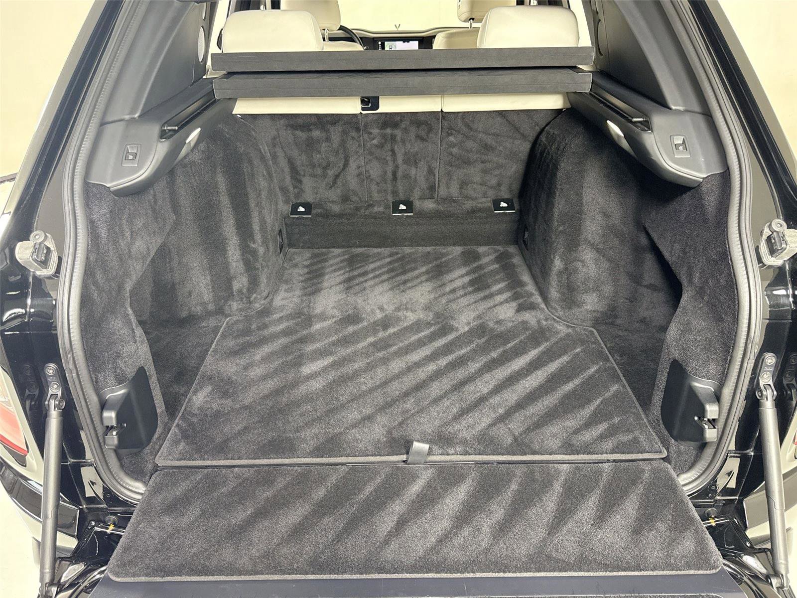 Used 2019 Rolls-Royce Cullinan image 30