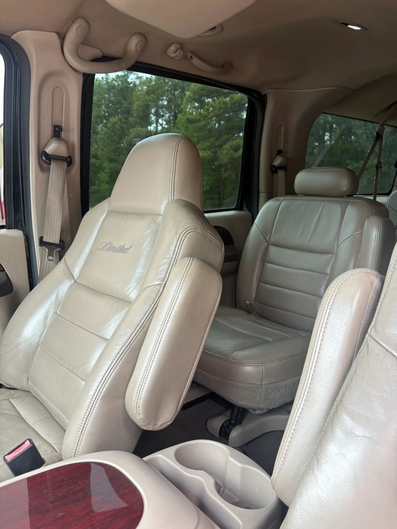 Used 2004 Ford Excursion Limited AWD/4WD image 10