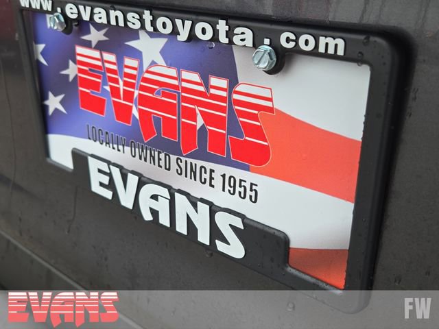 Used 2025 Toyota RAV4 XLE image 31