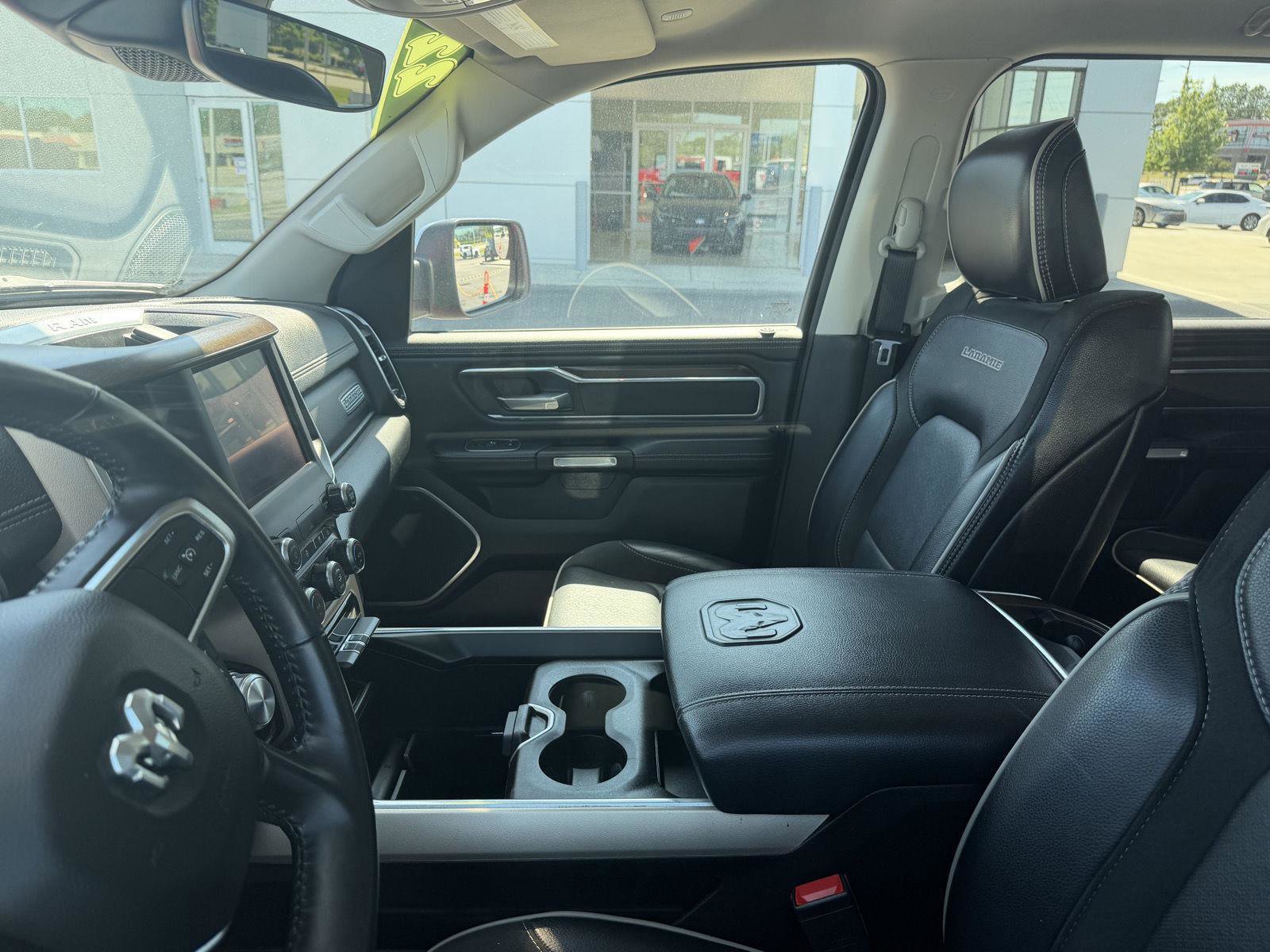 Used 2022 RAM 1500 Laramie AWD/4WD image 10