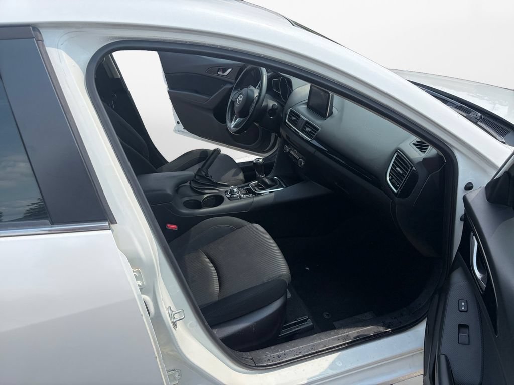 Used 2014 MAZDA MAZDA3 i Touring w/ Technology Package FWD image 15