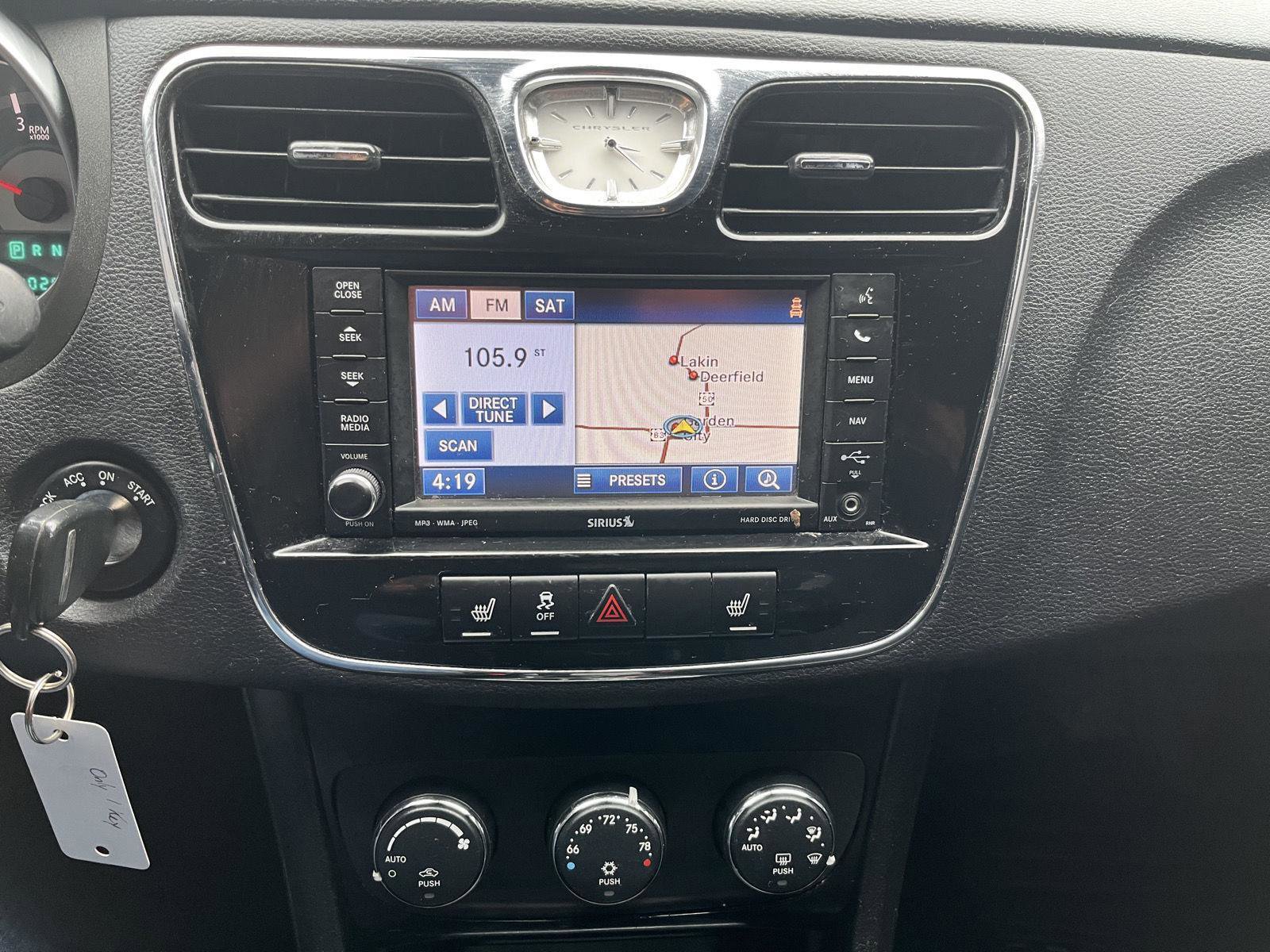 Used 2013 Chrysler 200 Limited w/ Sun/Sound Group image 20