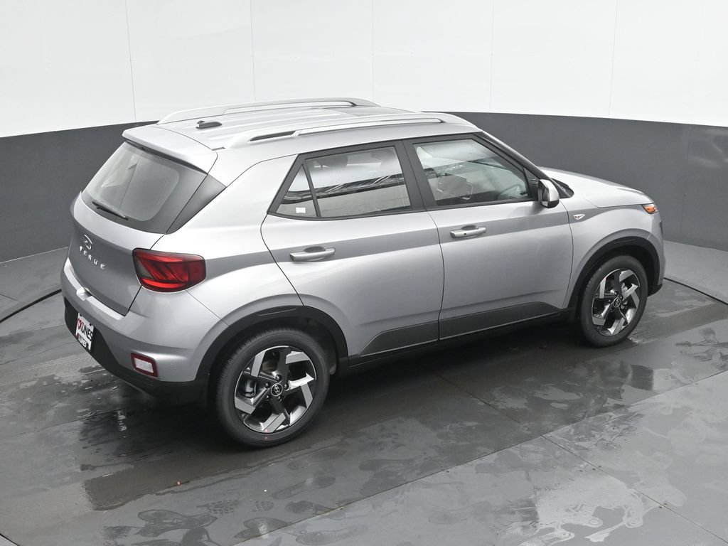 New 2026 Hyundai Venue SEL FWD image 31