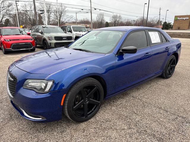 Used 2020 Chrysler 300 Touring w/ Sport Appearance Package image 3