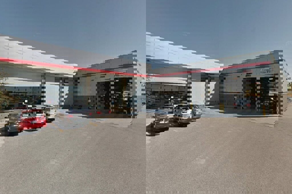 Used 2021 Ford Explorer Platinum w/ Equipment Group 601A image 16