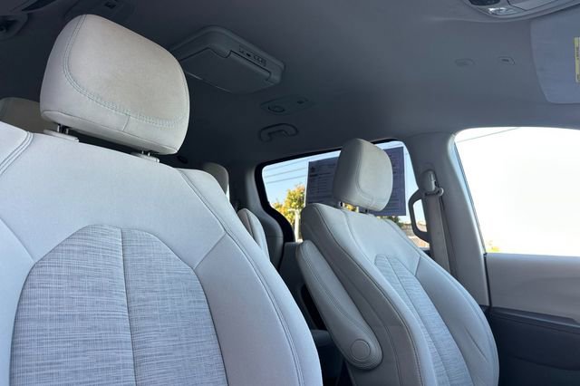 Used 2018 Chrysler Pacifica Touring Plus image 25