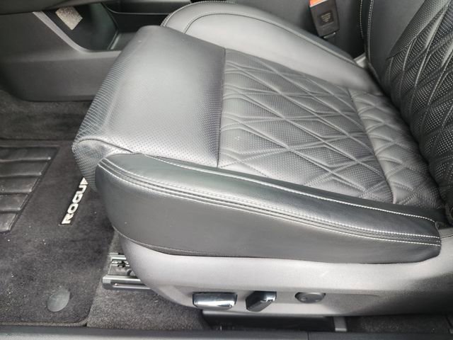 Certified 2022 Nissan Rogue Platinum w/ Head-Up Display Package image 21