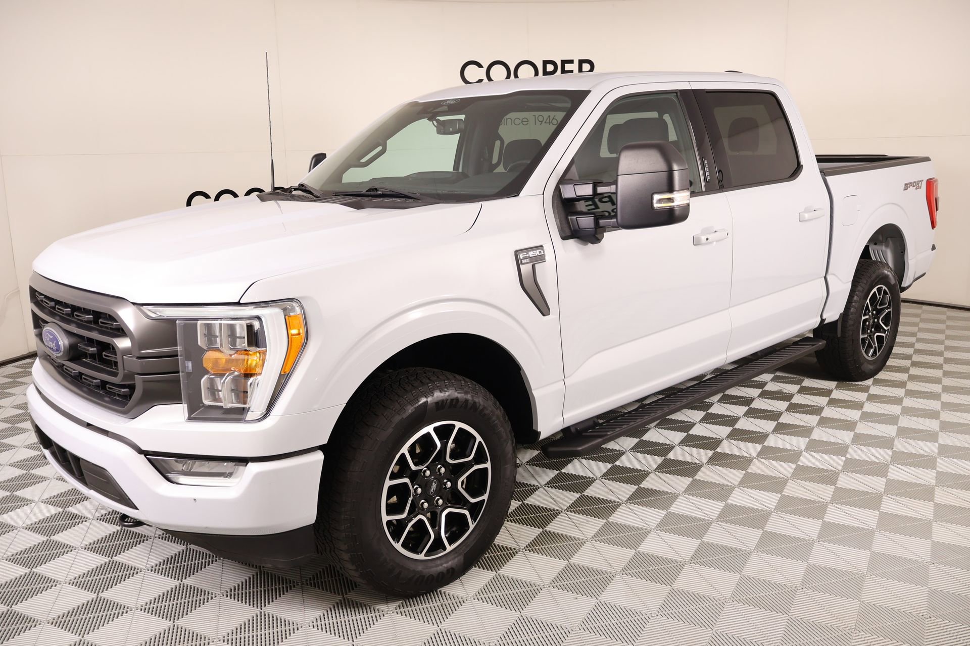 Used 2022 Ford F150 XLT w/ Equipment Group 302A High AWD/4WD image 11