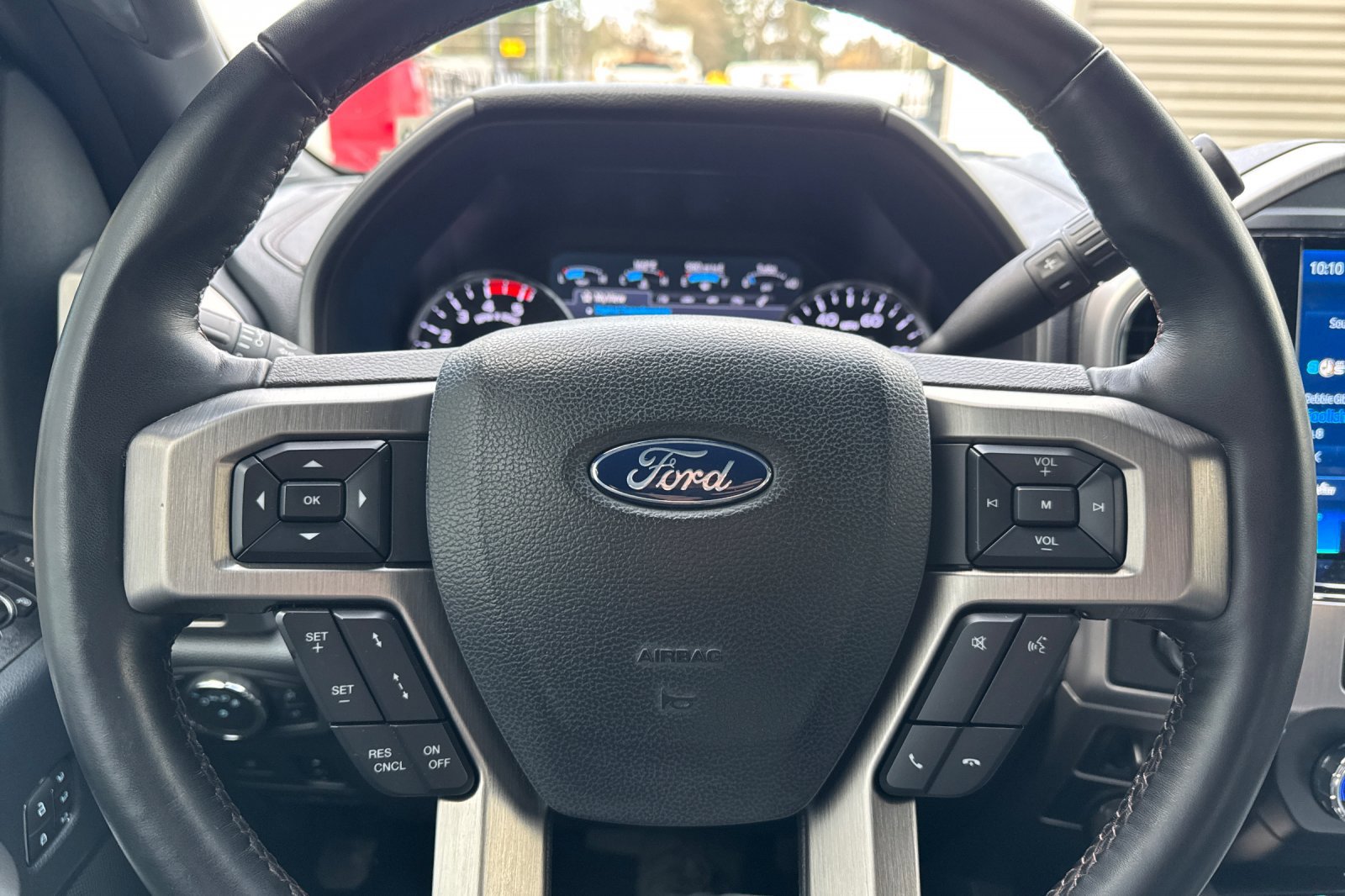 Used 2022 Ford F350 Platinum image 23