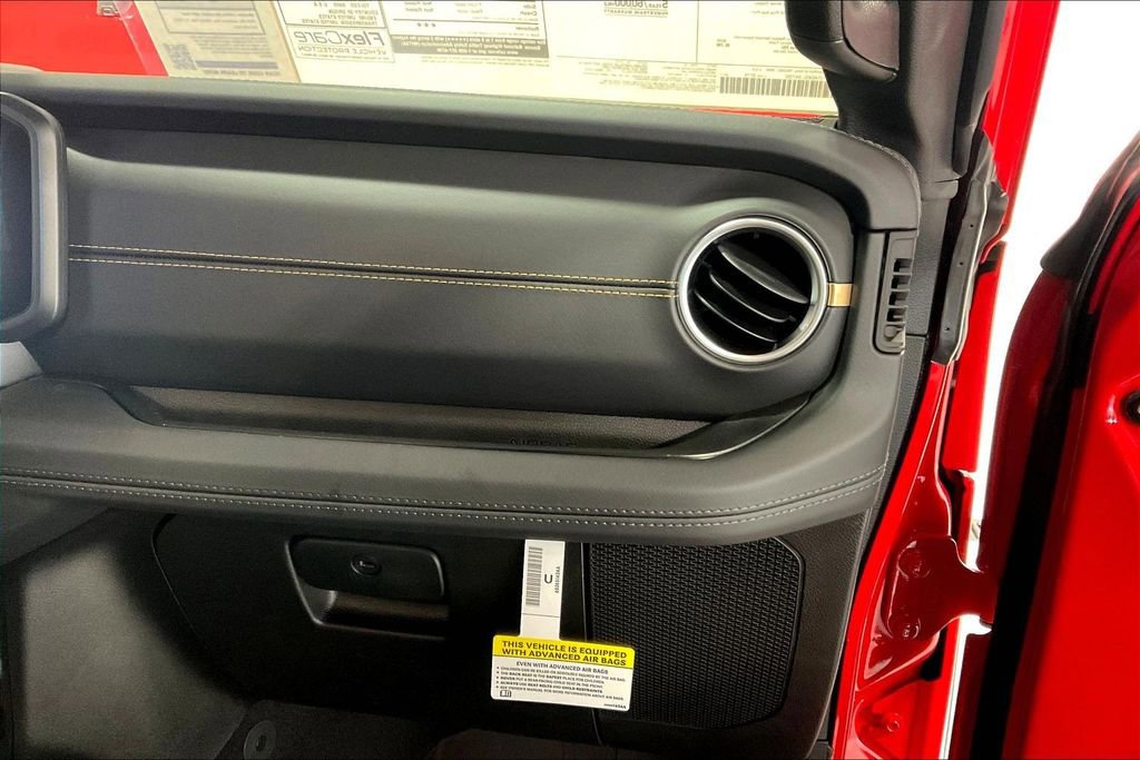 New 2025 Jeep Gladiator Sport image 18