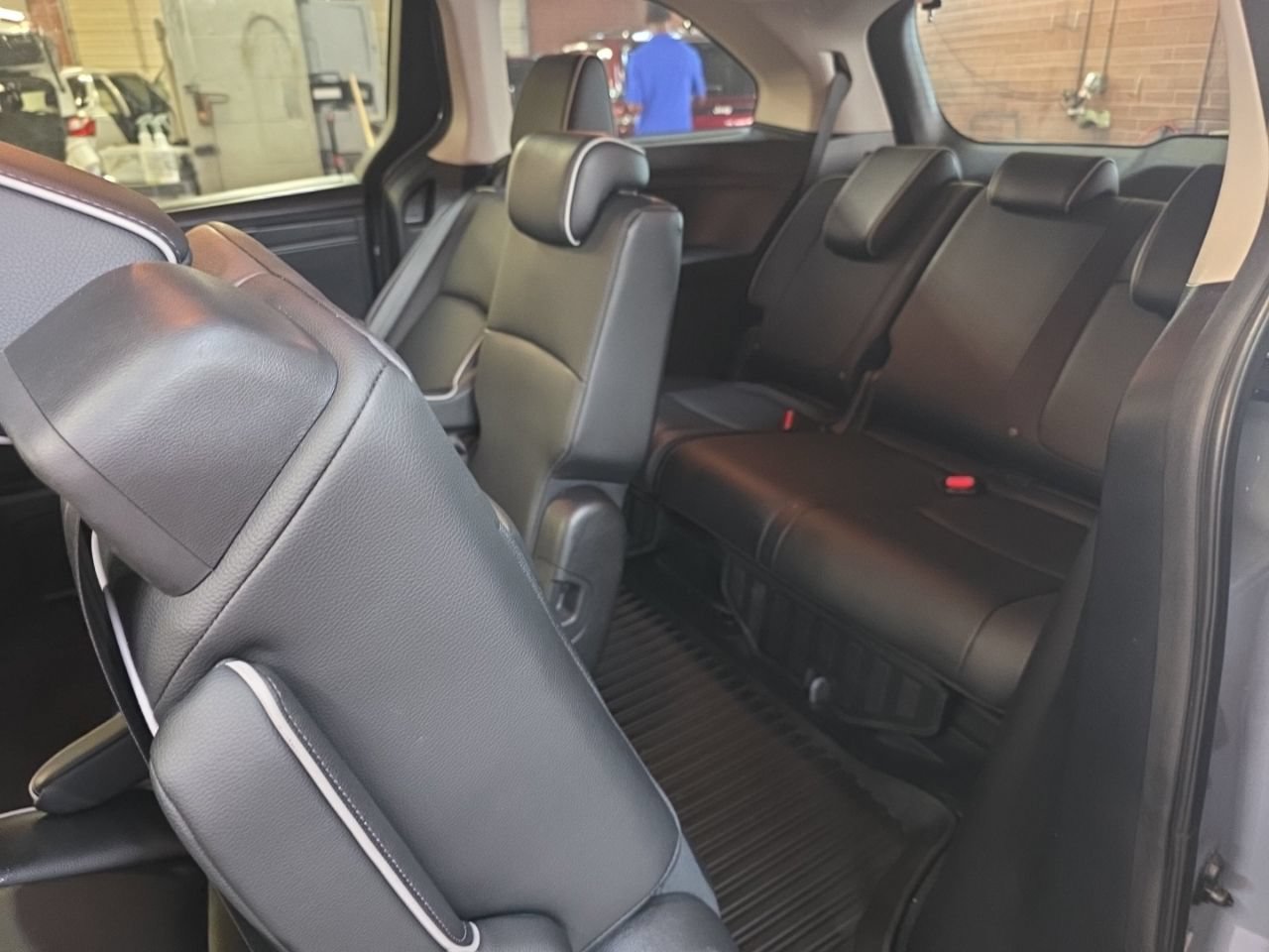 Used 2025 Honda Odyssey Touring image 16