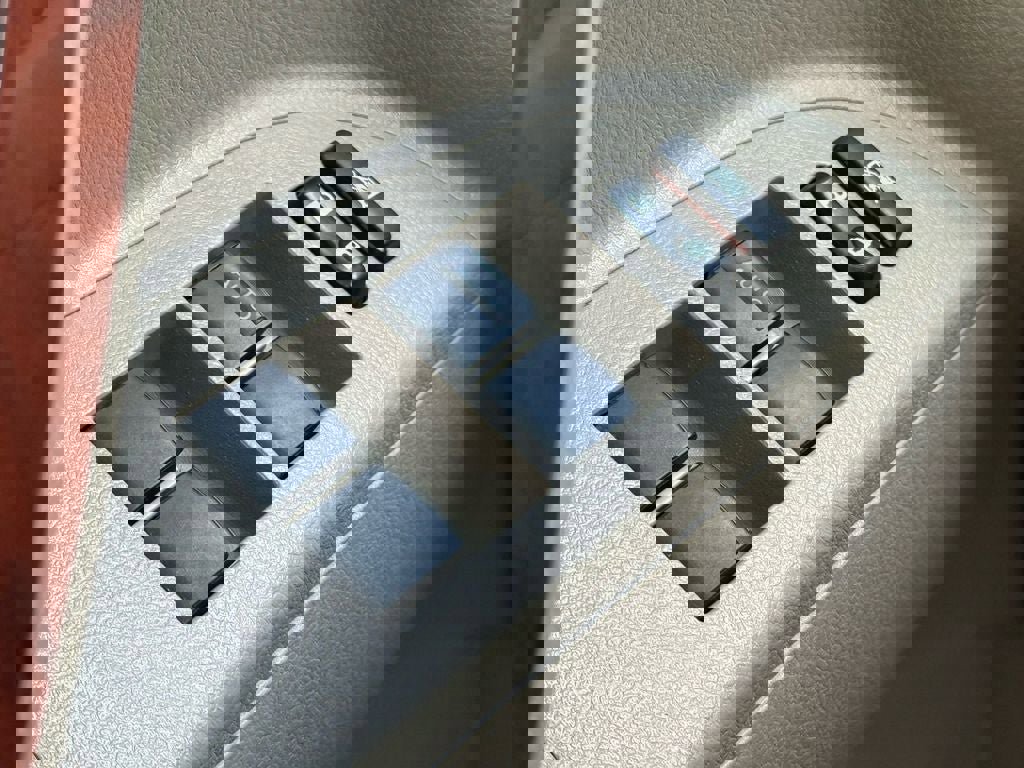 Used 2013 Toyota Highlander Limited image 18