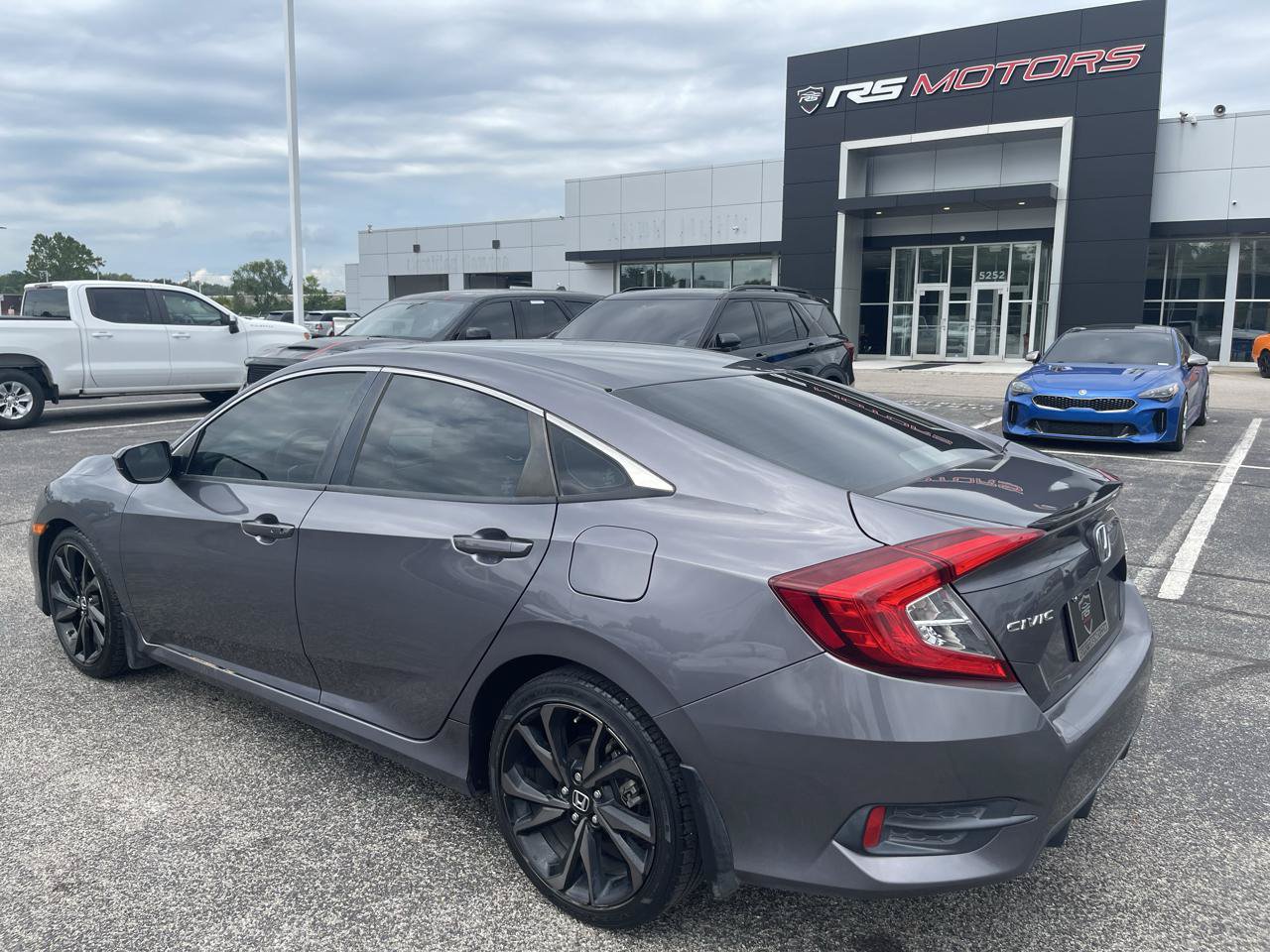 Used 2019 Honda Civic Sport image 3