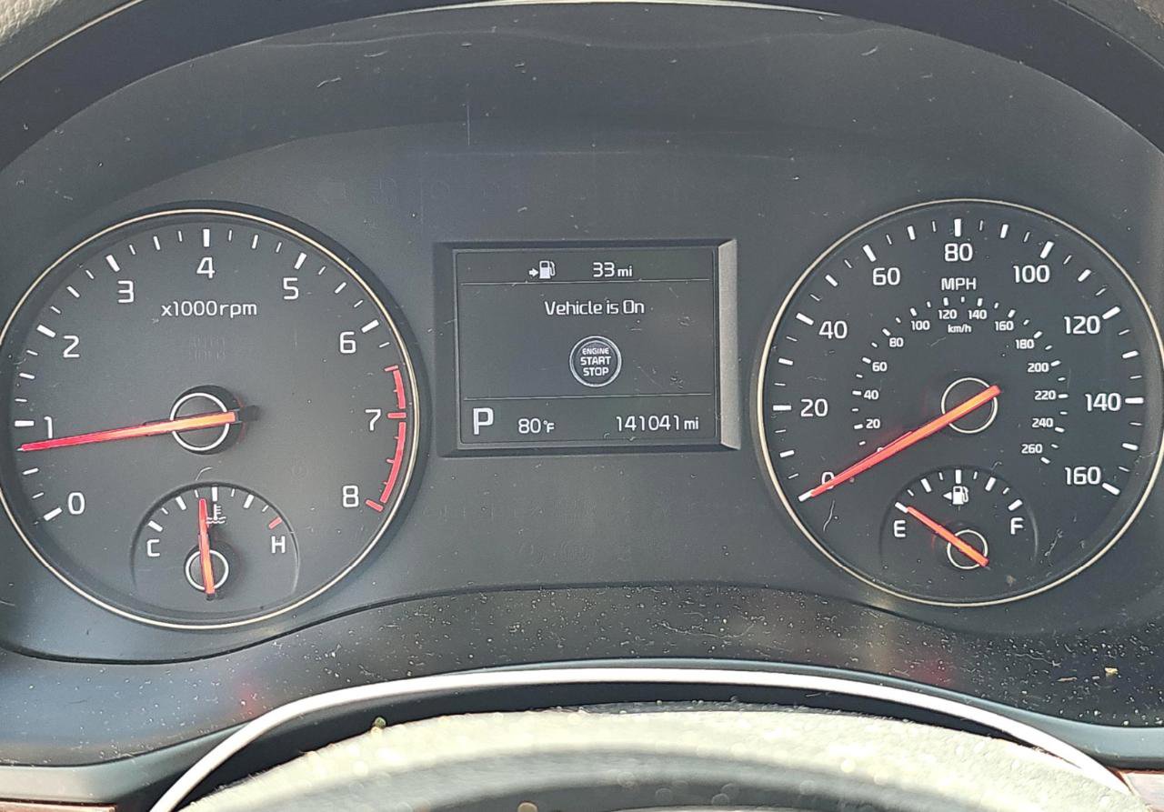 Used 2017 Kia Cadenza Premium w/ Luxury Package FWD image 15