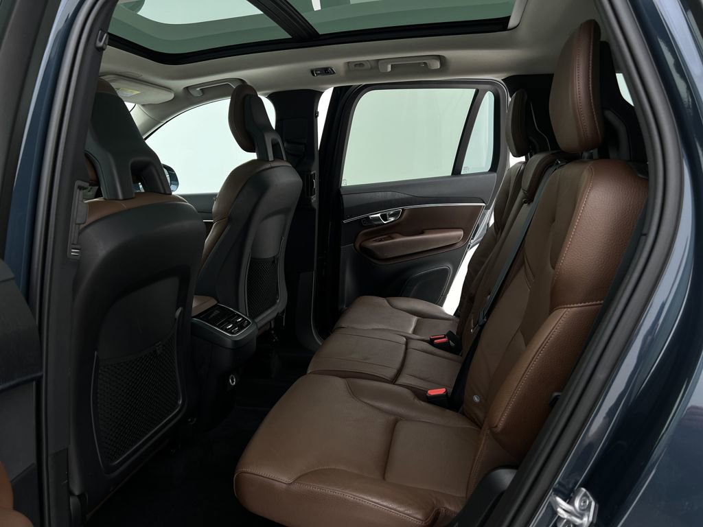 Used 2020 Volvo XC90 T6 Momentum w/ Protection Package image 16