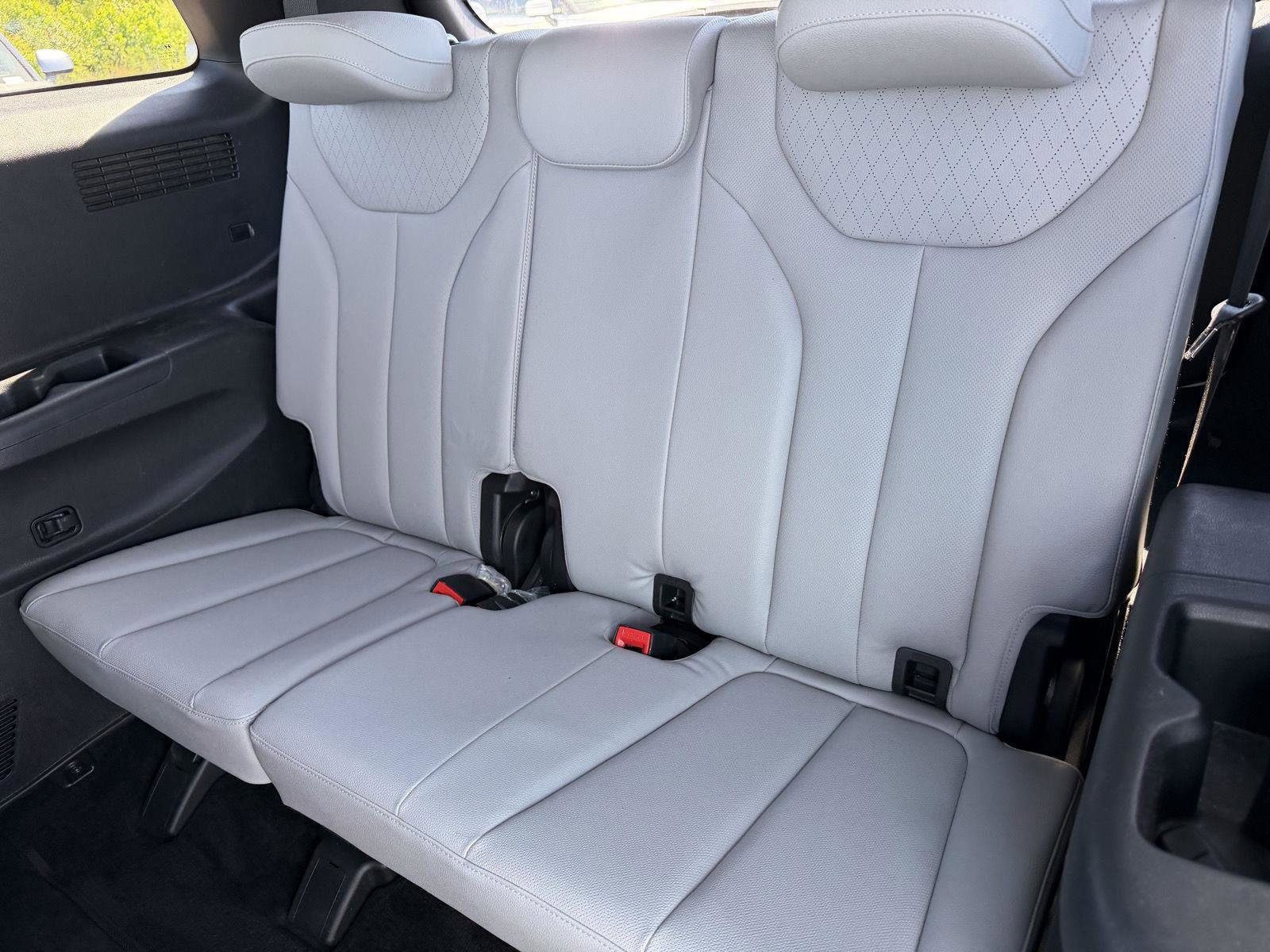 Used 2022 Hyundai Palisade SEL w/ 8P Bench Seat Package AWD/4WD image 9
