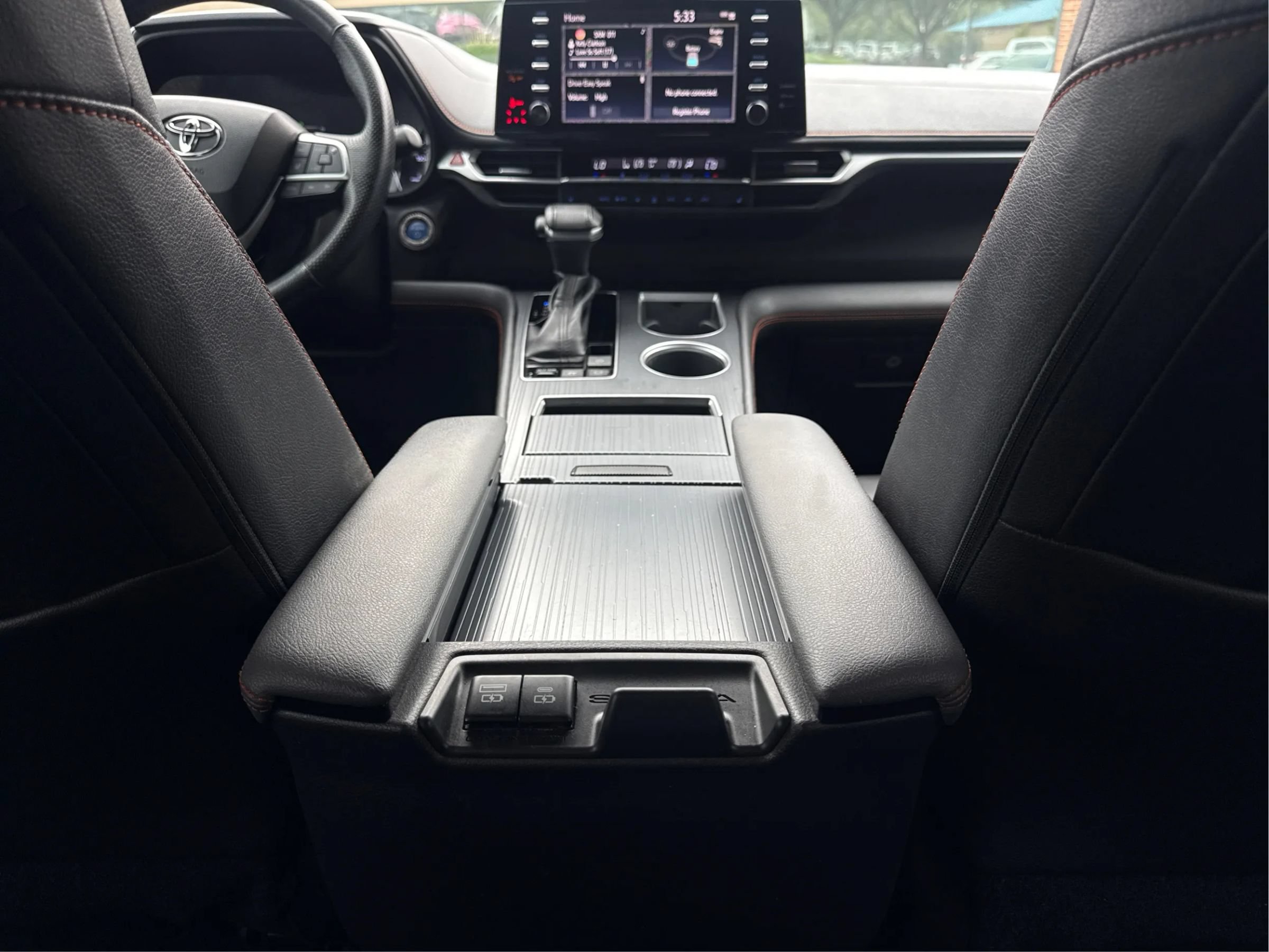 Used 2022 Toyota Sienna XSE FWD image 37