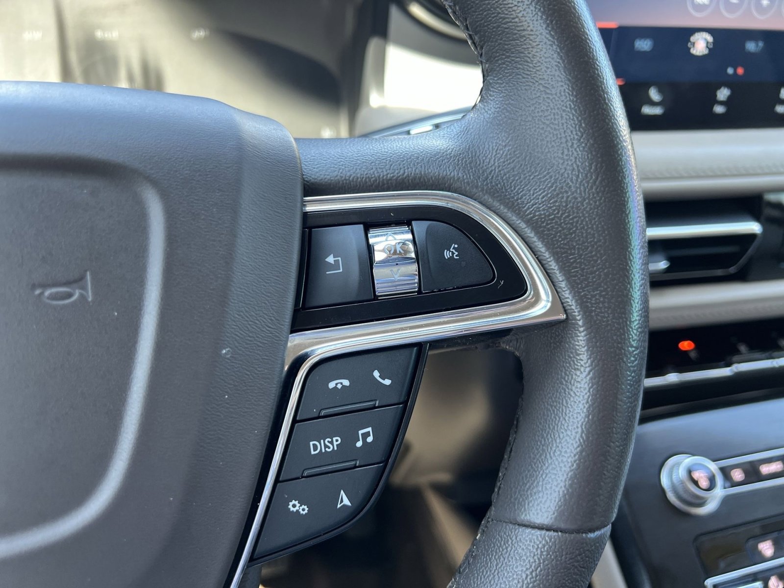 Used 2022 Lincoln Nautilus AWD image 34