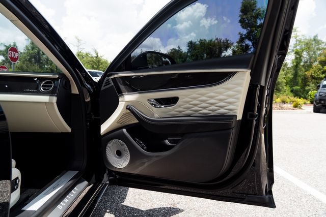 Used 2023 Bentley Flying Spur Azure AWD/4WD image 20