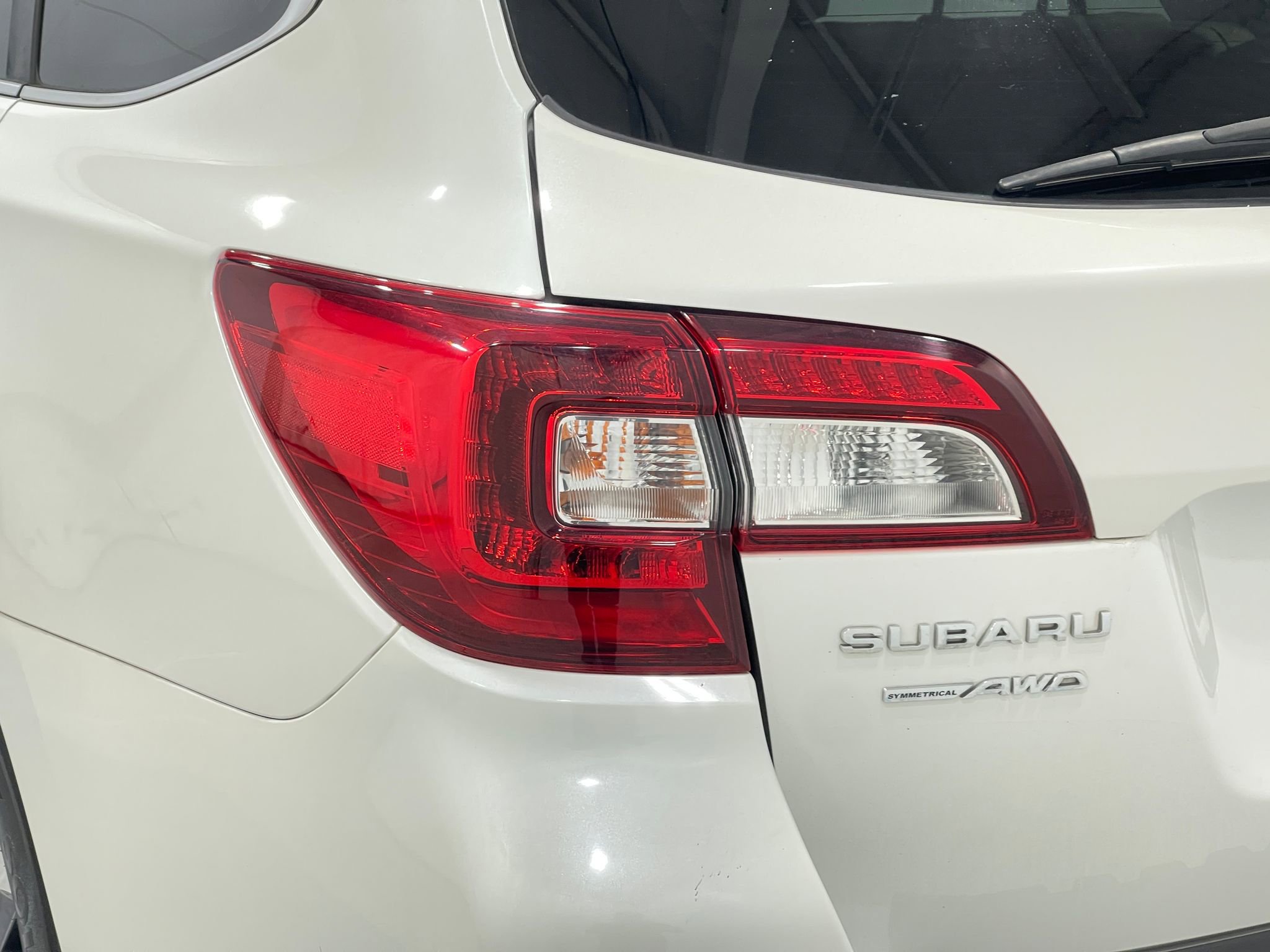 Used 2018 Subaru Outback 2.5i Limited image 32