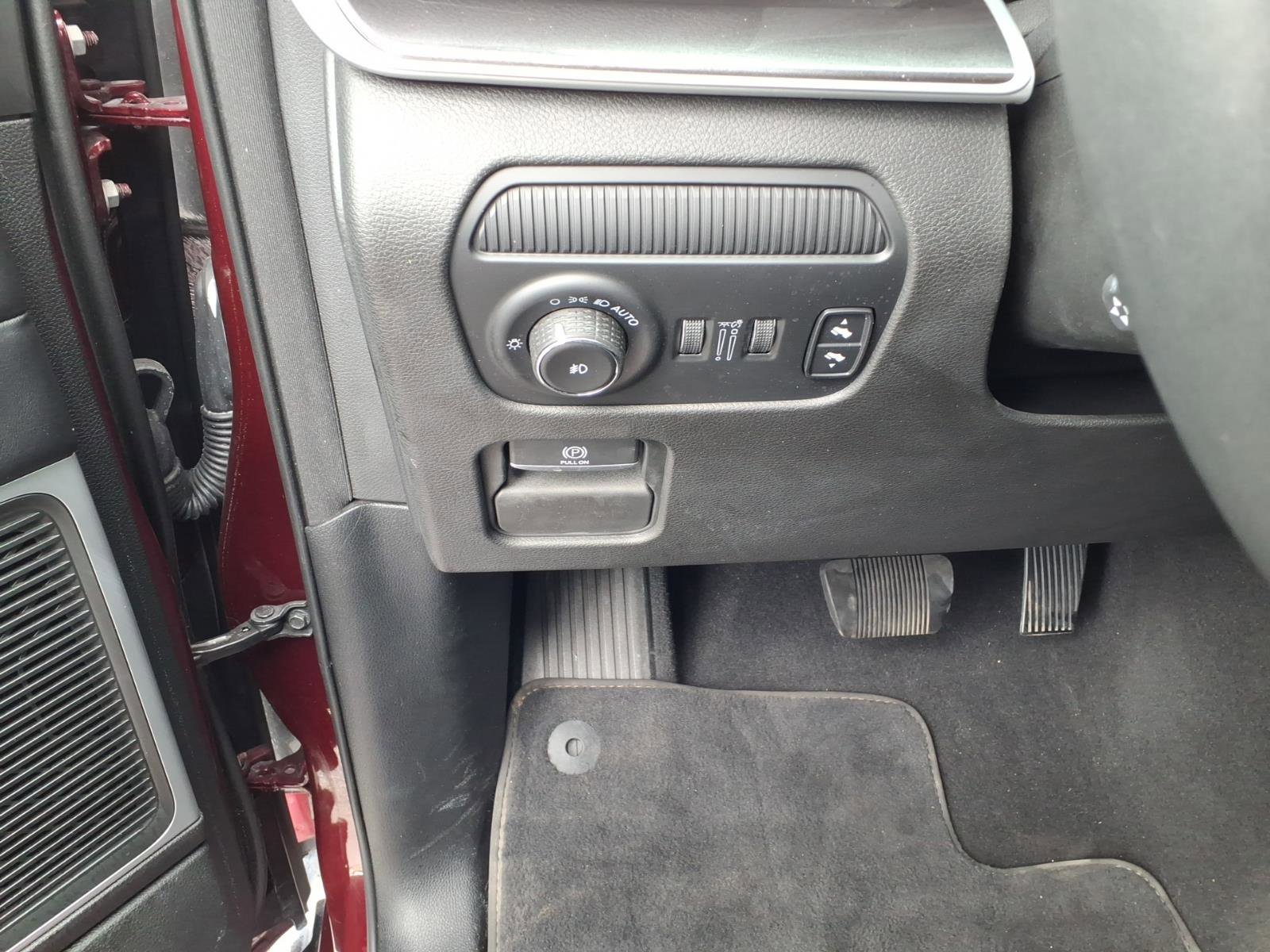 Used 2023 Jeep Wagoneer 2WD image 11