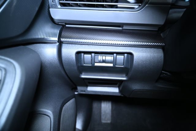 Used 2025 Subaru Crosstrek 2.0i Premium image 39