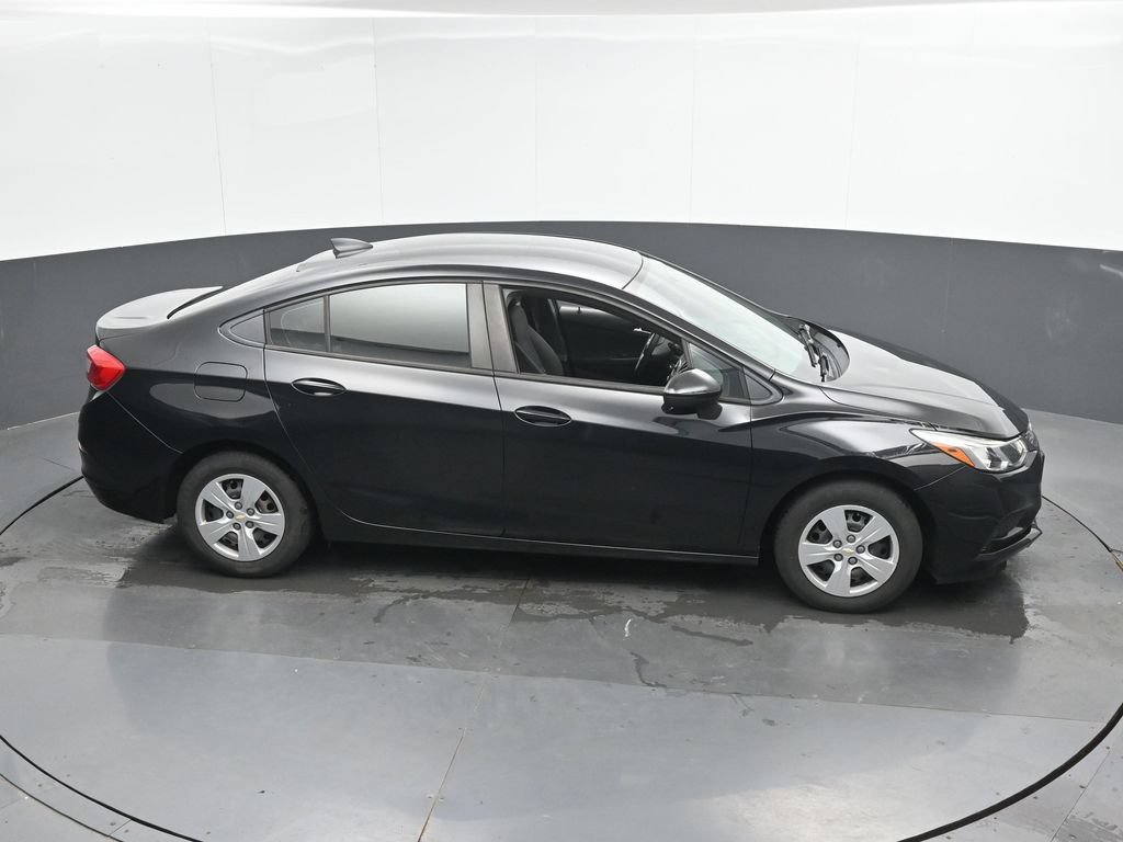 Used 2017 Chevrolet Cruze LS FWD image 30