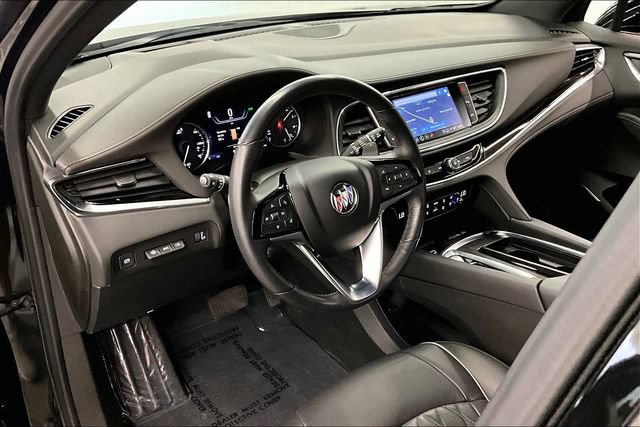 Used 2022 Buick Enclave Avenir w/ Avenir Technology Package AWD/4WD image 16