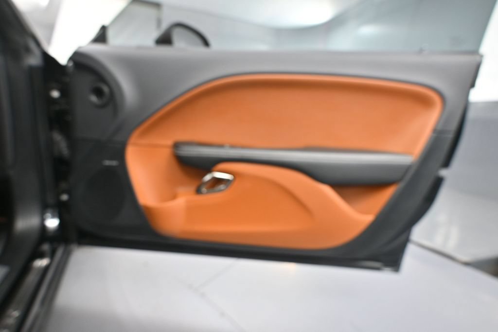 Used 2016 Dodge Challenger SRT Hellcat RWD image 39
