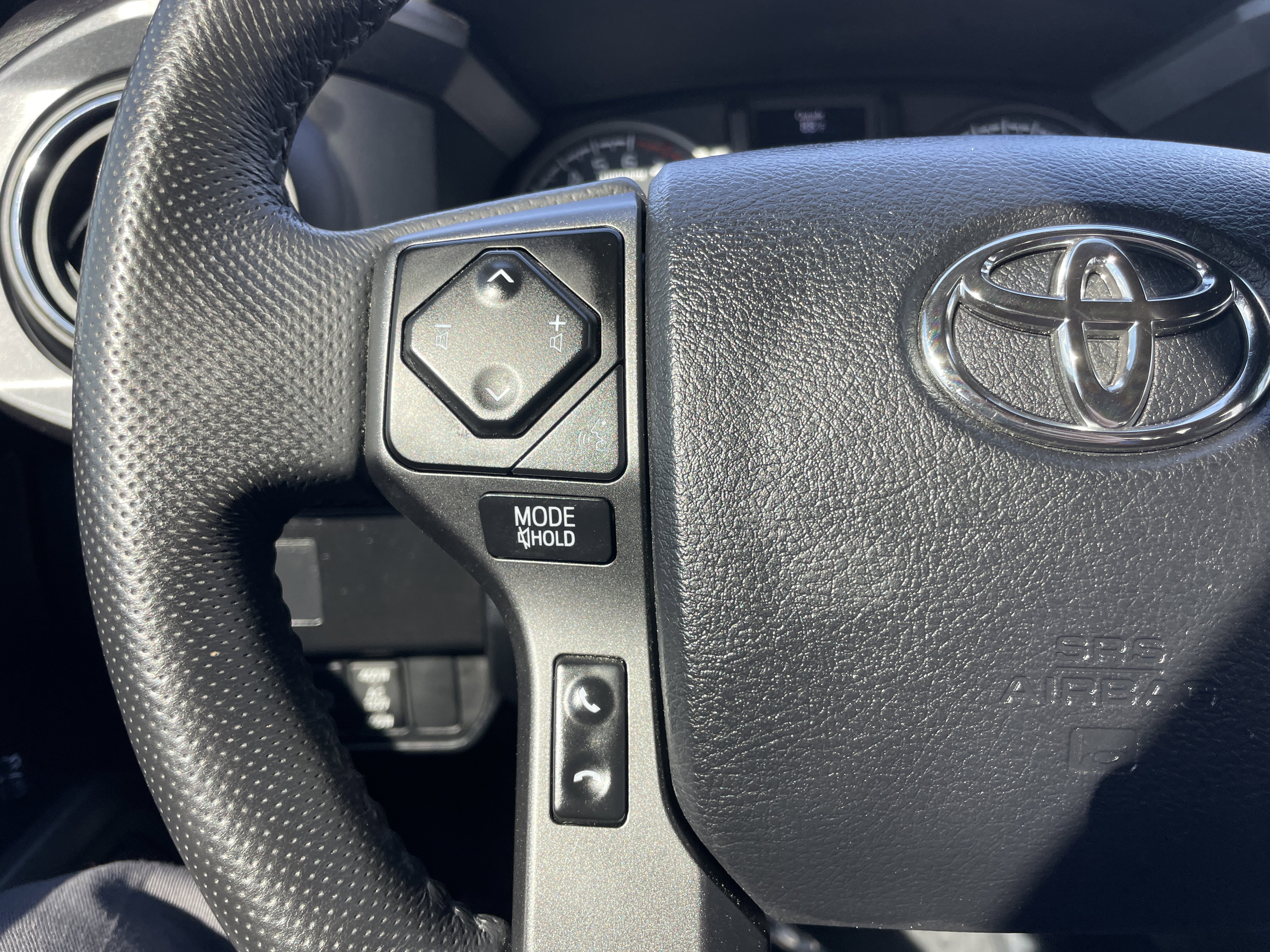 Used 2023 Toyota Tacoma TRD Off-Road w/ Technology Package image 20