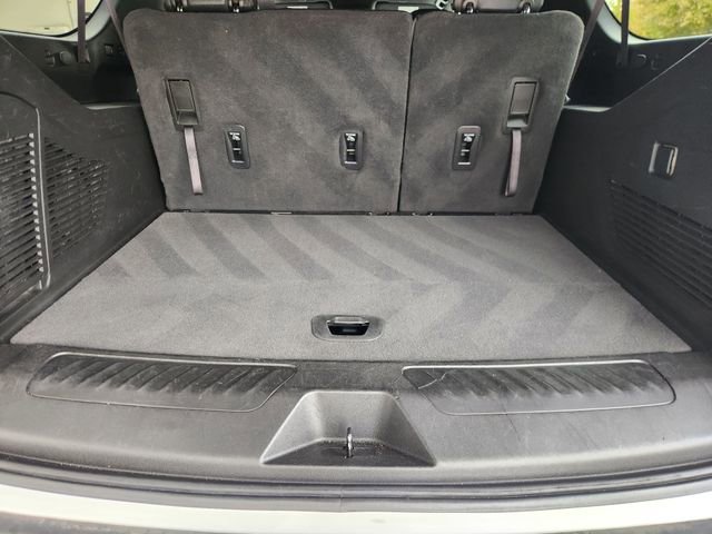 Used 2022 Chevrolet Suburban LT image 30