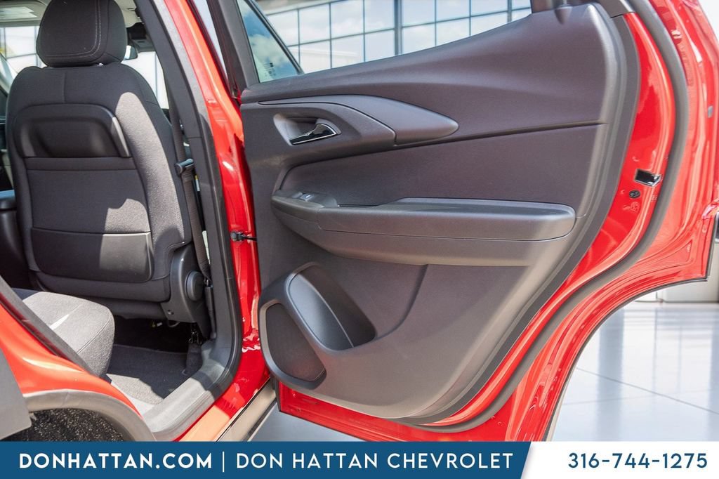 New 2026 Chevrolet TrailBlazer LT w/ Driver Confidence Package FWD image 19