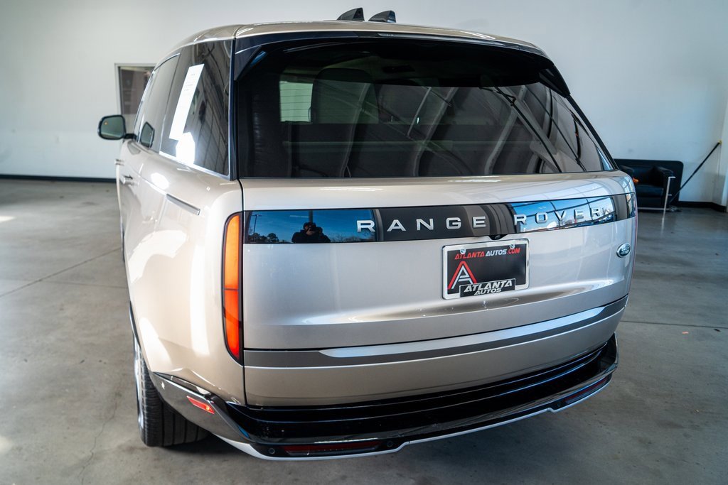 Used 2023 Land Rover Range Rover Long Wheelbase SE image 22