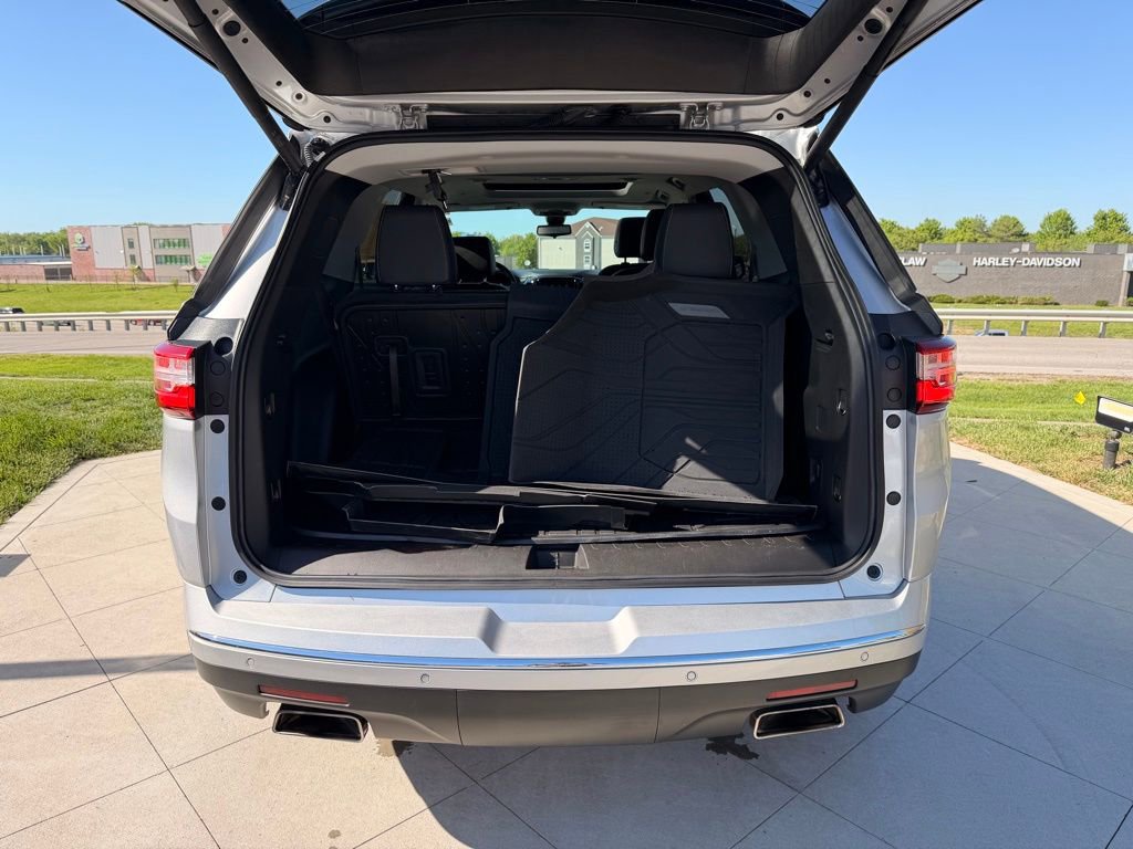 Used 2021 Chevrolet Traverse Premier w/ LPO, Floor Liner Package AWD/4WD image 35