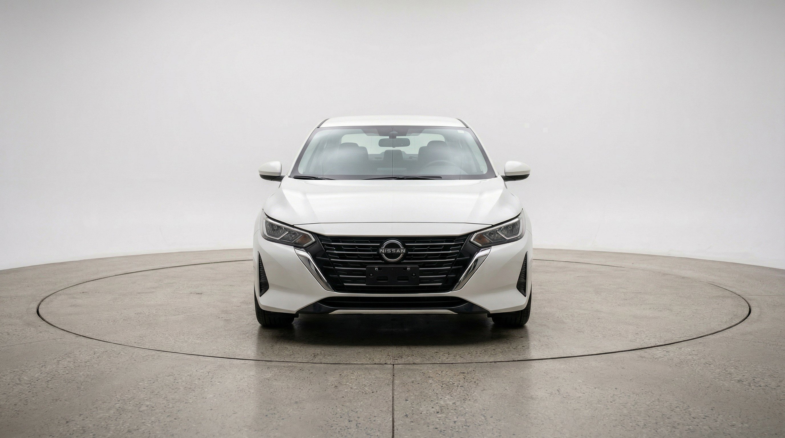 Used 2025 Nissan Sentra SV image 2