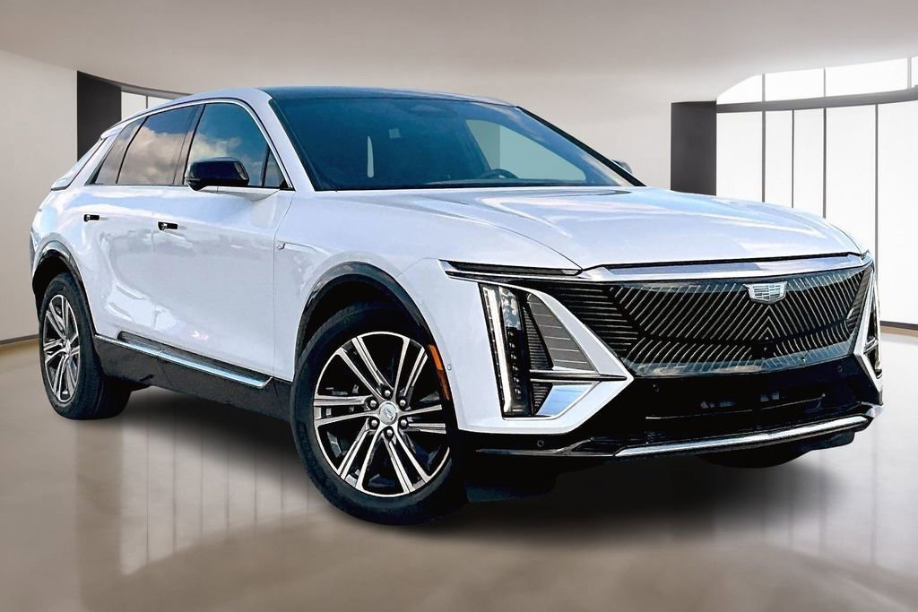 New 2026 Cadillac Lyriq Premium Luxury w/ LPO, Floor Liner Package AWD/4WD image 2