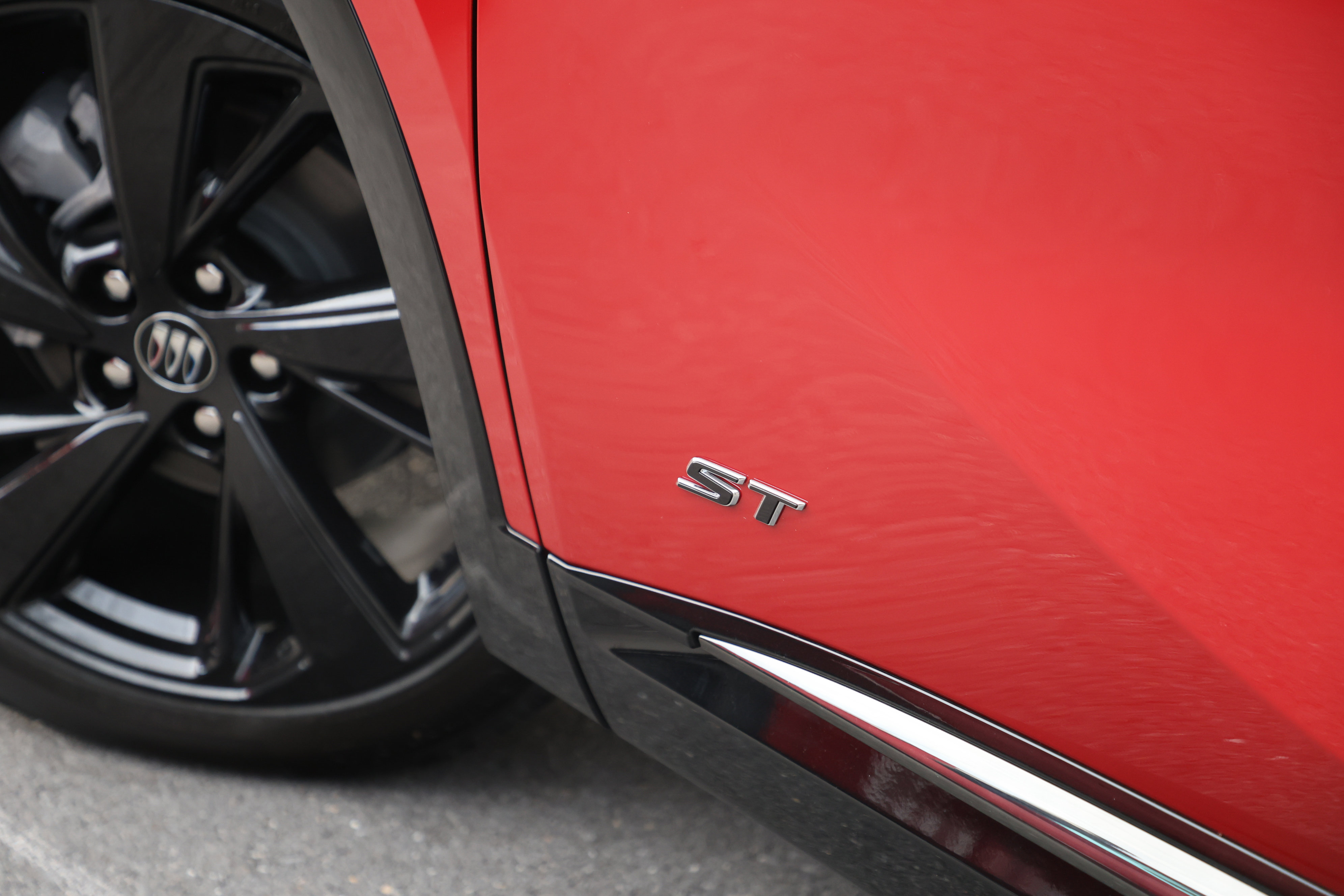 New 2026 Buick Envision Sport Touring image 5