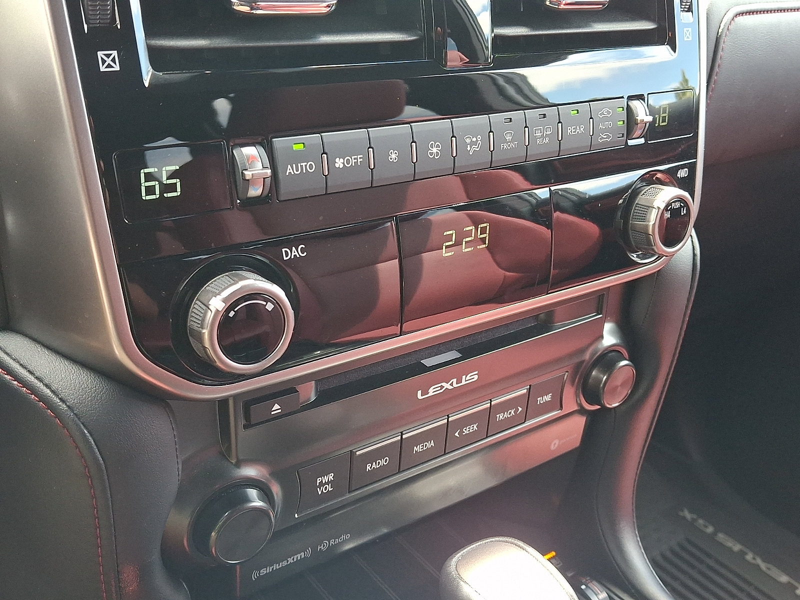 Certified 2023 Lexus GX 460 Premium w/ Premium Package AWD/4WD image 17