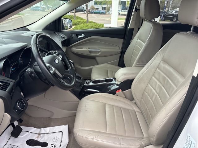 Used 2014 Ford Escape Titanium w/ Equipment Group 401A FWD image 11