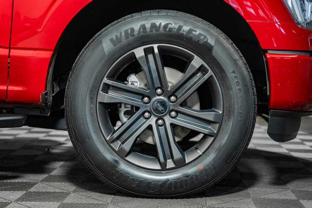 Certified 2021 Ford F150 XLT w/ Equipment Group 302A High image 19