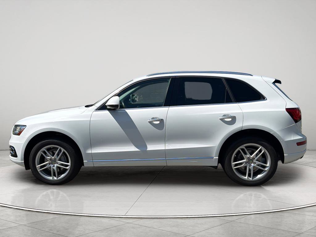 Used 2015 Audi Q5 2.0T Premium Plus w/ Technology Package AWD/4WD image 2