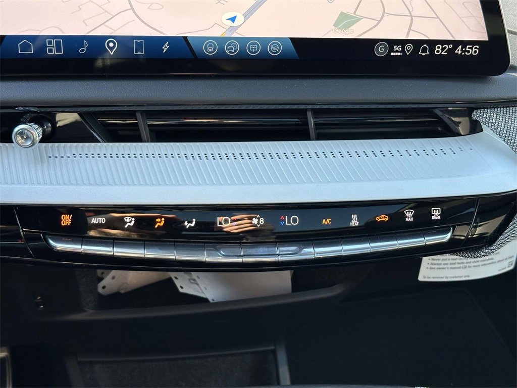 New 2025 Cadillac Optiq Luxury 2 image 22