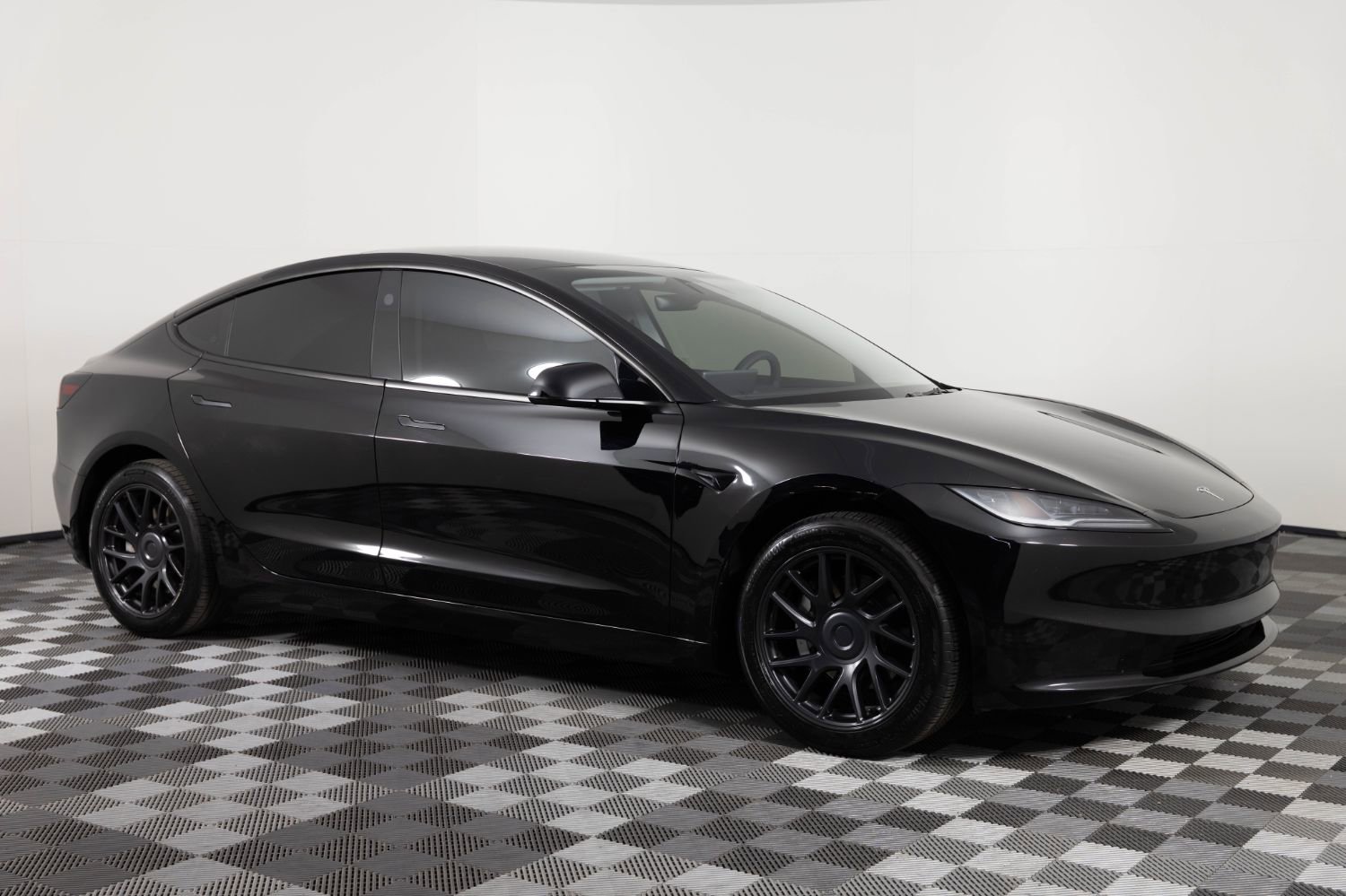 Used 2024 Tesla Model 3 Standard Range RWD image 10