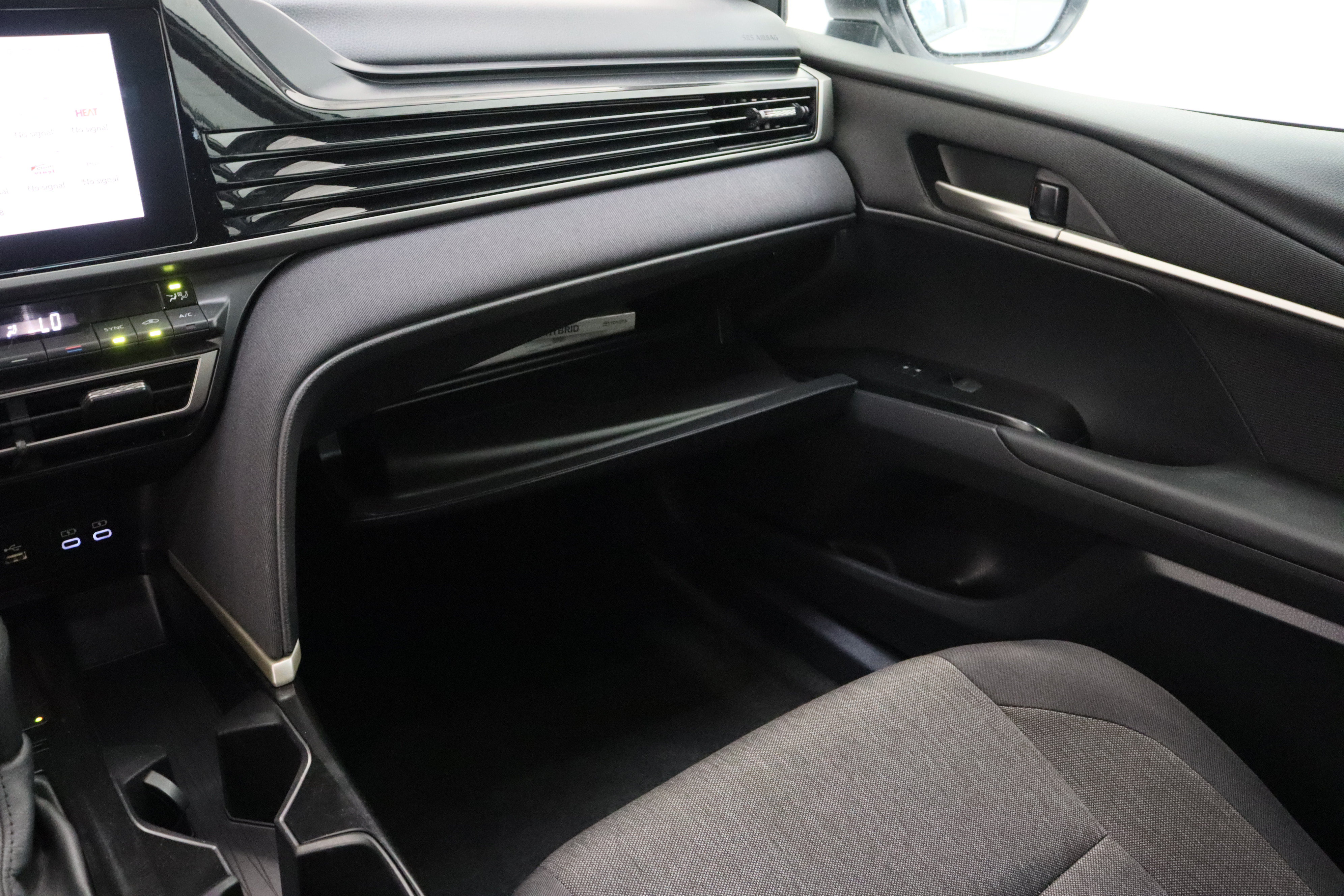 Certified 2025 Toyota Camry LE FWD image 21