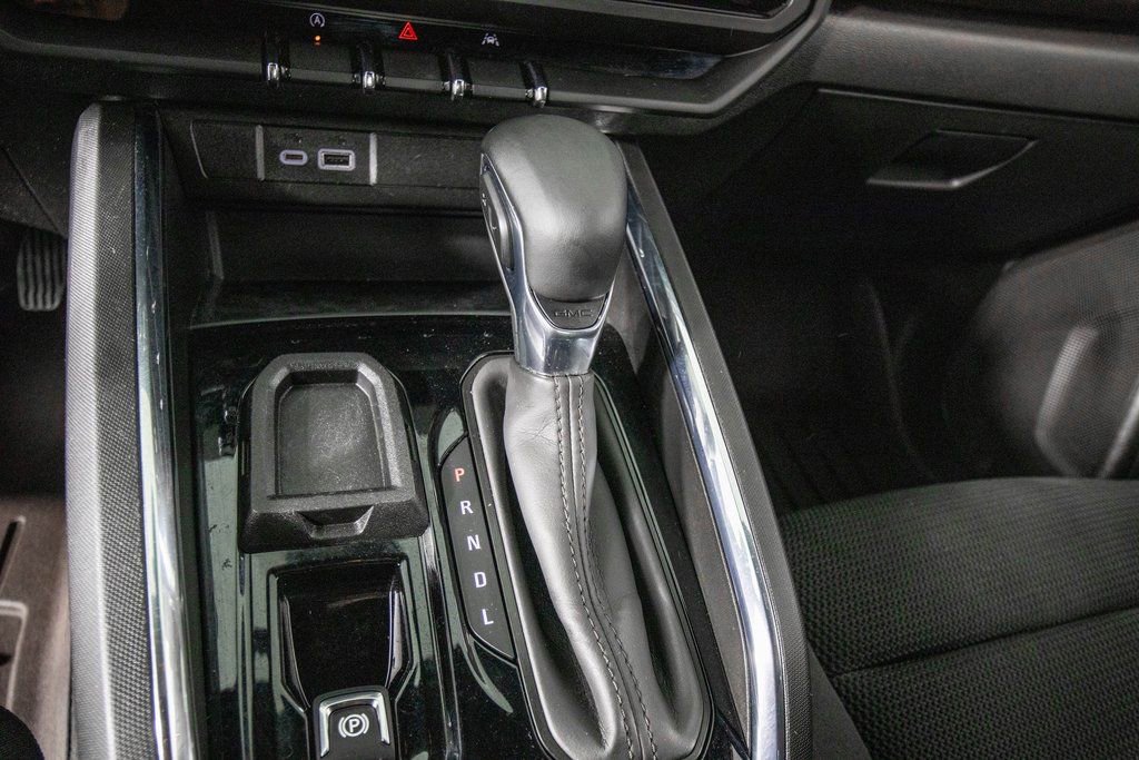 Used 2024 GMC Canyon Elevation image 25