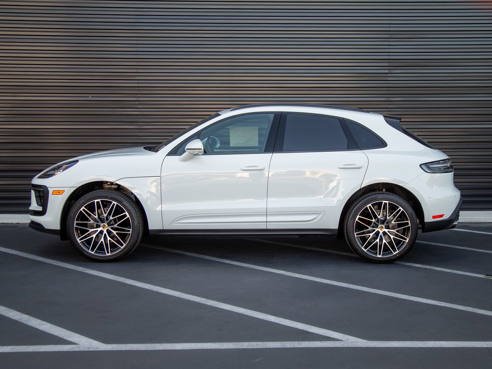 New 2026 Porsche Macan AWD/4WD image 2