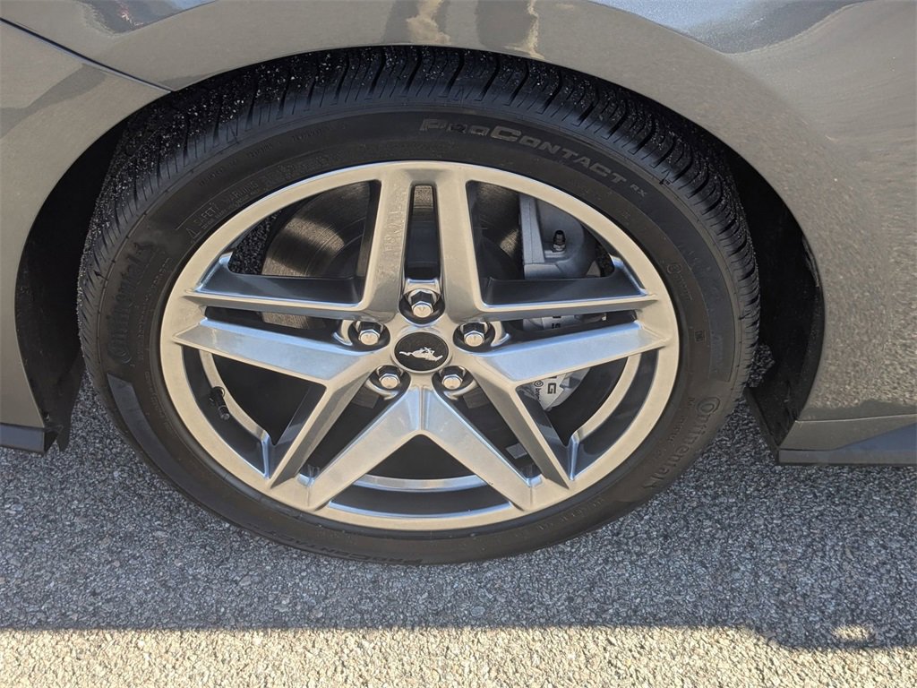 Used 2025 Ford Mustang GT Premium image 9