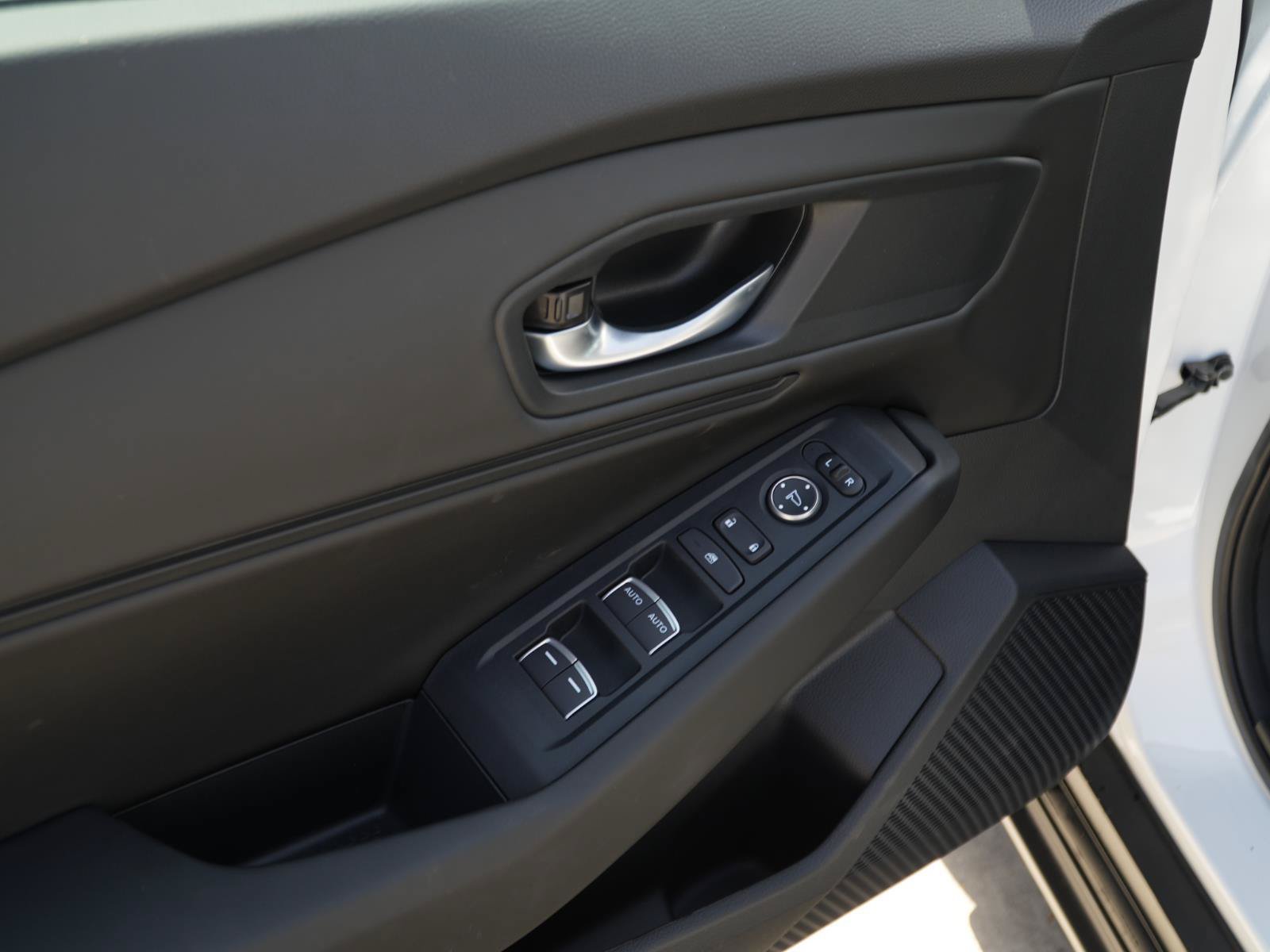 Used 2026 Honda Accord SE image 6