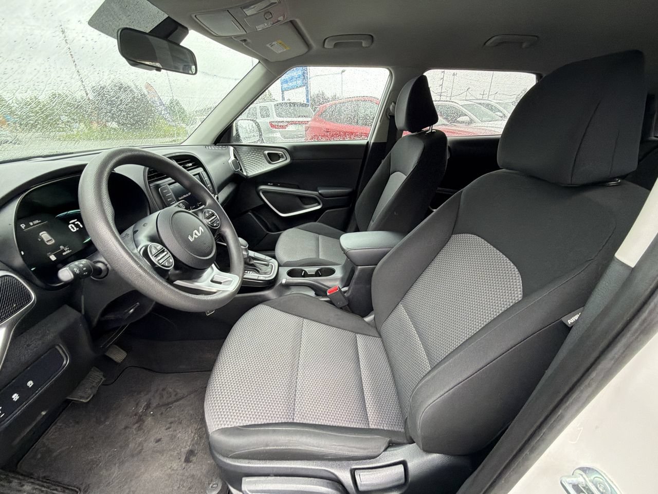 Used 2024 Kia Soul LX w/ Option Group 015 FWD image 13