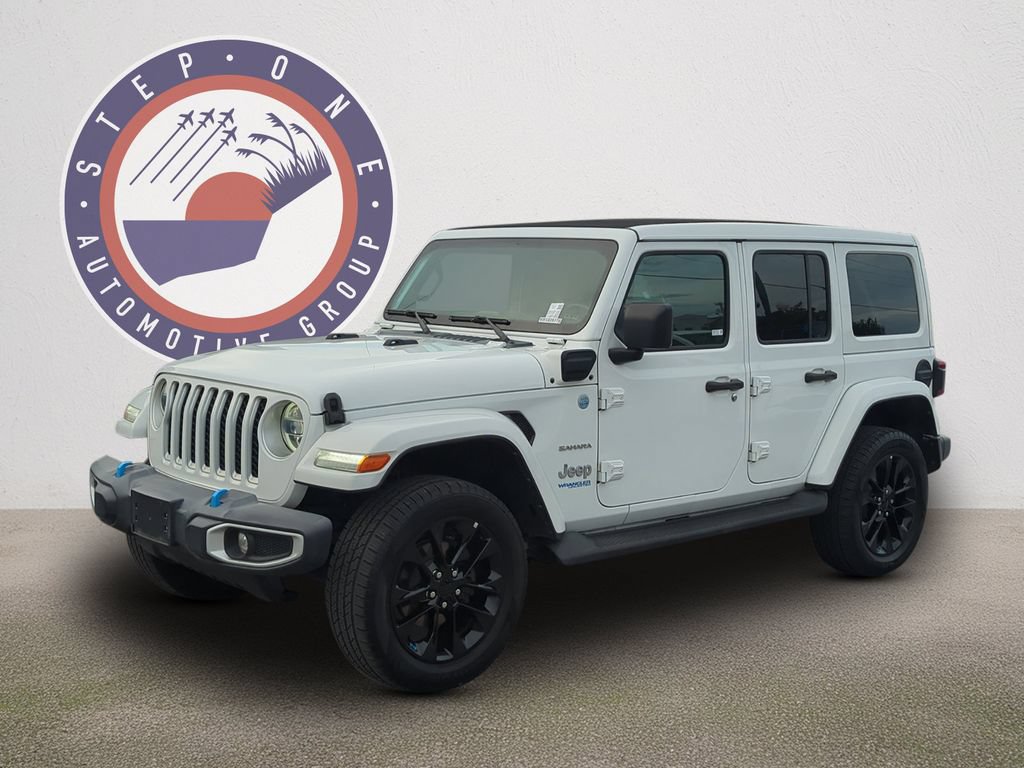 Used 2022 Jeep Wrangler Unlimited Sahara AWD/4WD image 1